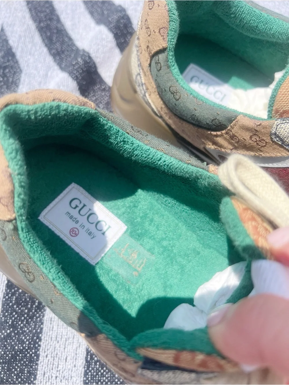 Sz 10.5 Gucci Python Sneakers Authentic